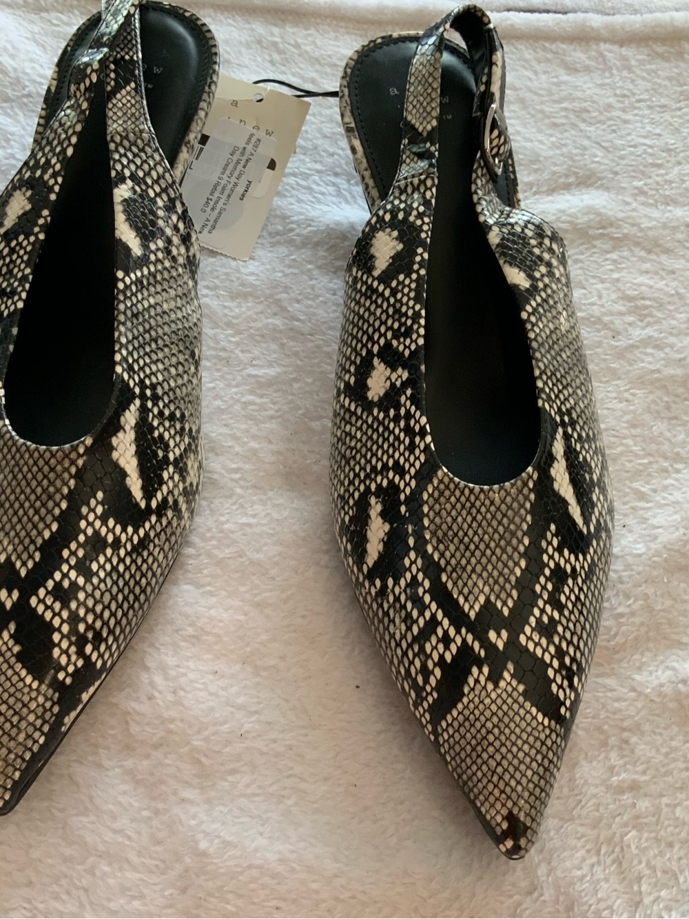 Pointed-Toe Slingback in Black & Cream Snake Print net size 9 1” heel sku 3265